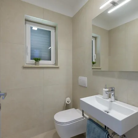 Temelia By Istrialux Batlug