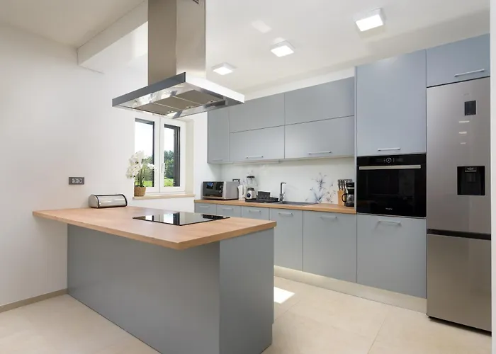 Temelia By Istrialux Batlug